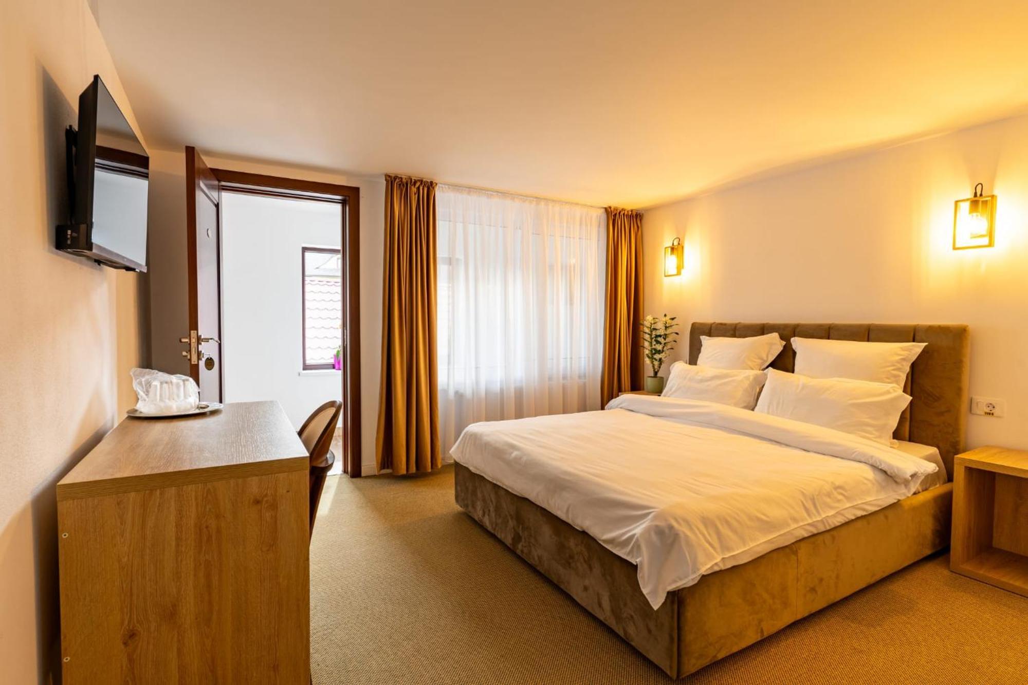 Casa Zuz Voronet Hotel Gura Humorului Ngoại thất bức ảnh
